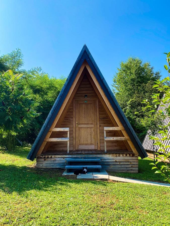 Rooms & Glamping Lana Haus Licko Petrovo Selo Exterior foto