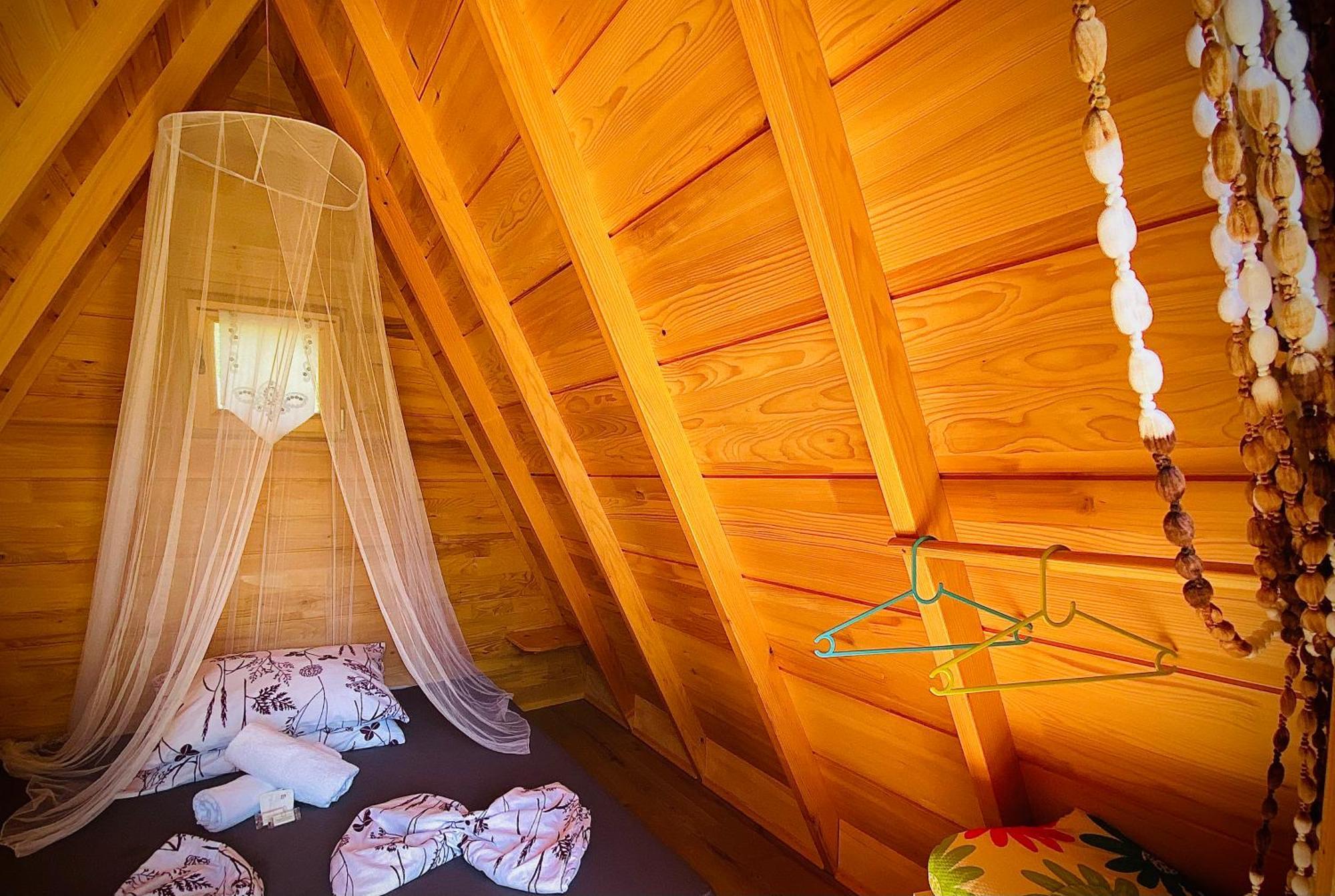 Rooms & Glamping Lana Haus Licko Petrovo Selo Exterior foto